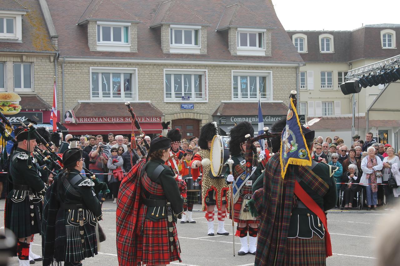 Arroplace Arromanches-les-Bains Bagian luar foto